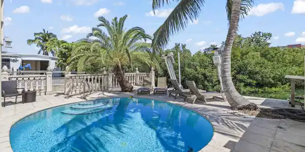 10 47th Street Gulf