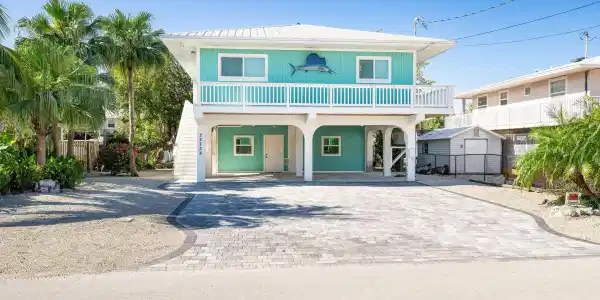 22738 Blackbeard Lane