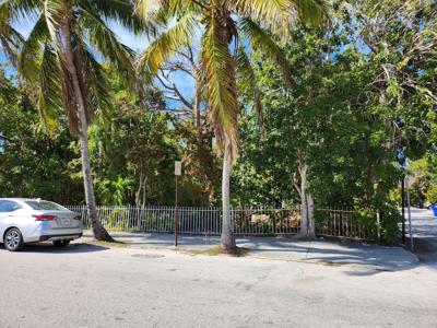 725 South Street
