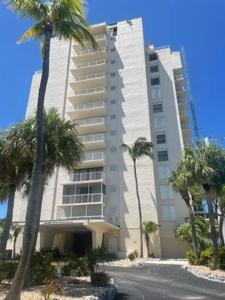 2000 Coco Plum Drive
