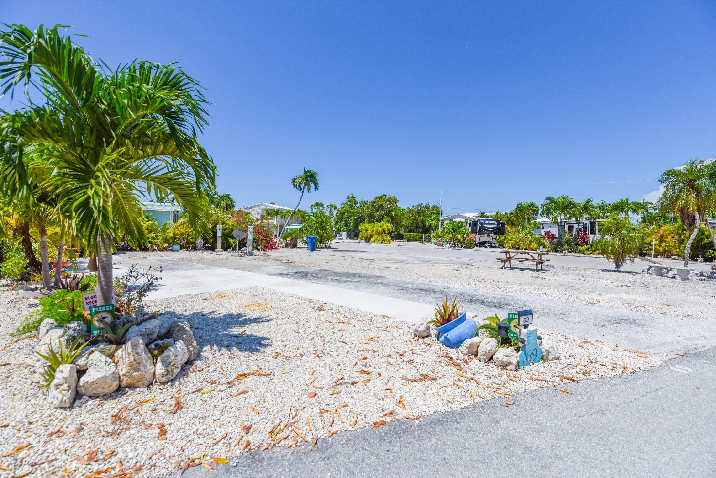Image 4: 009-701SpanishMainDrive-lot69-CudjoeKey-