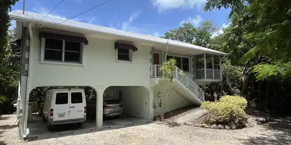 7859 Gulfstream Boulevard