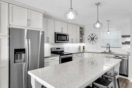 200 Harborview Drive