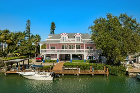 415 Palm Drive