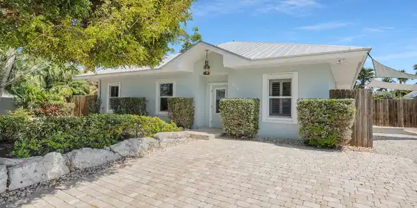 206 Bougainvillea Street