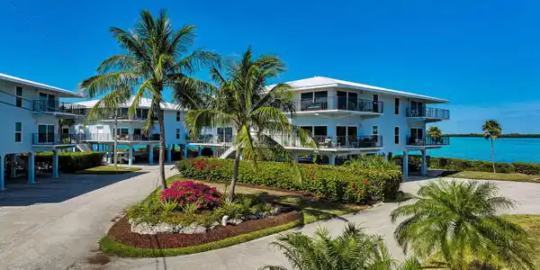 12690 Overseas Highway