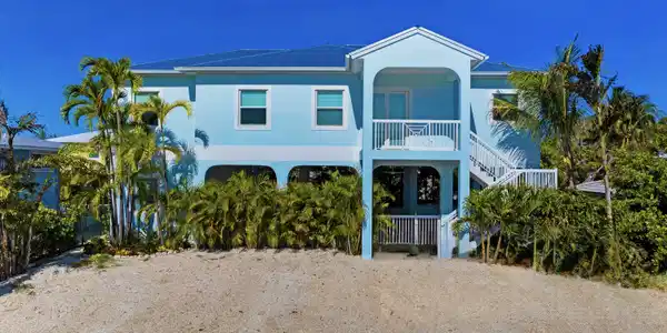 518 Avenida Primiceria