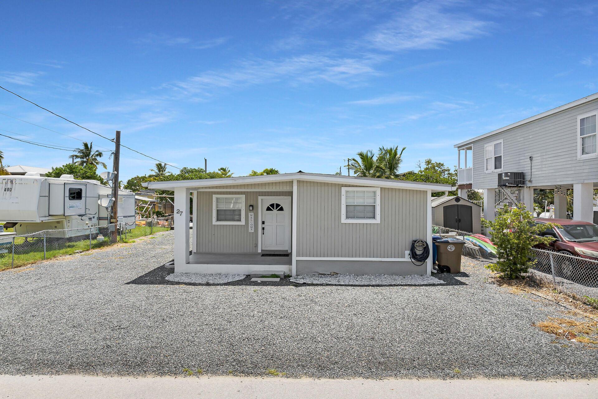 Image 4: 27 Riviera Dr-Big Coppitt 33040