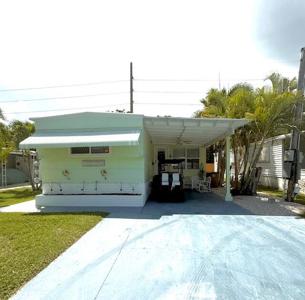 610 N Emerald Drive