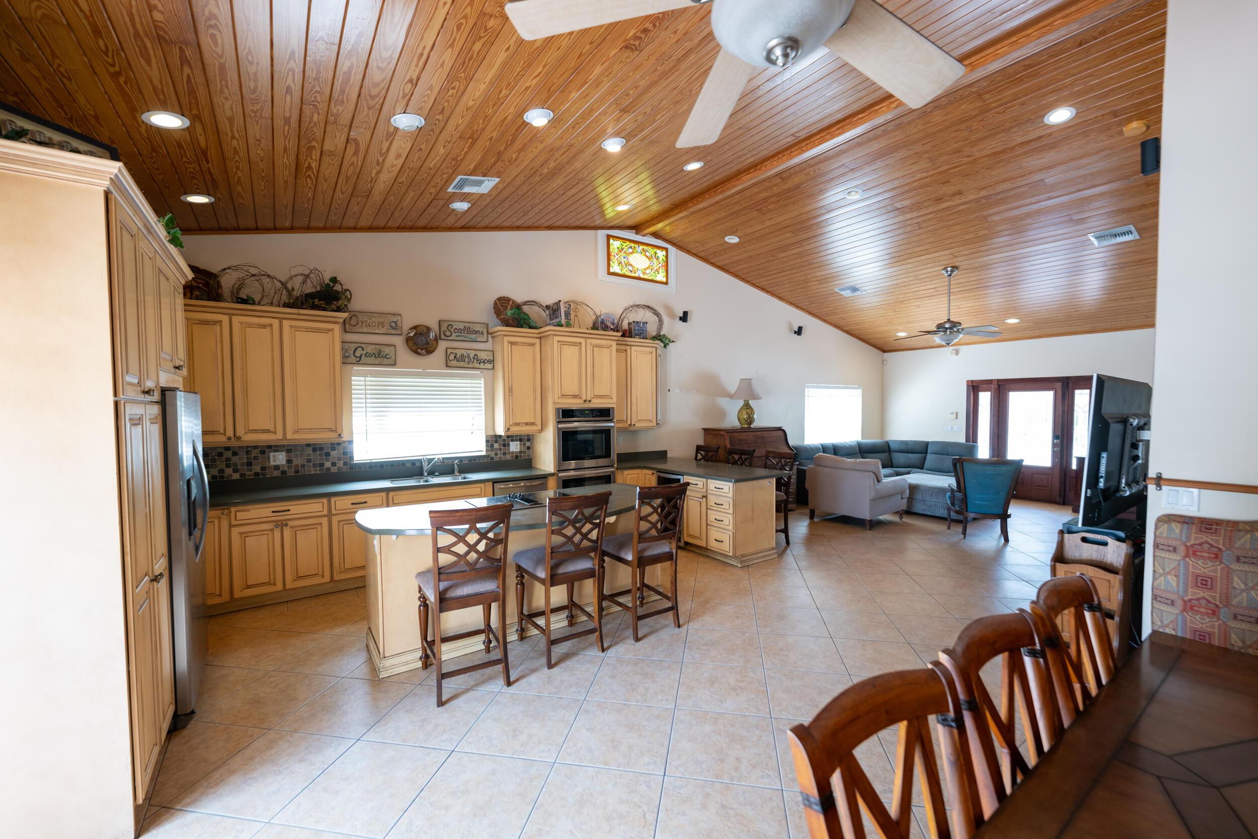 Image 3: 3-2824 Patterson Ave-24