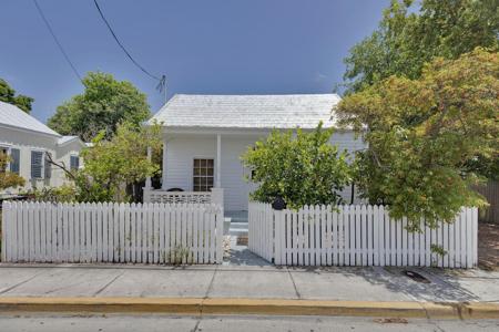 206 Truman Avenue