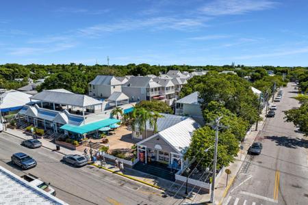 1075 Duval Street