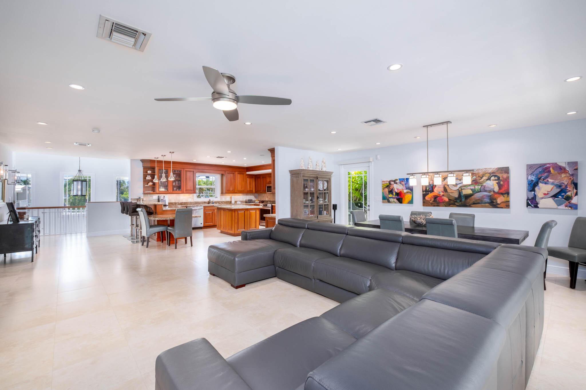 Image 4: Truly open concept living