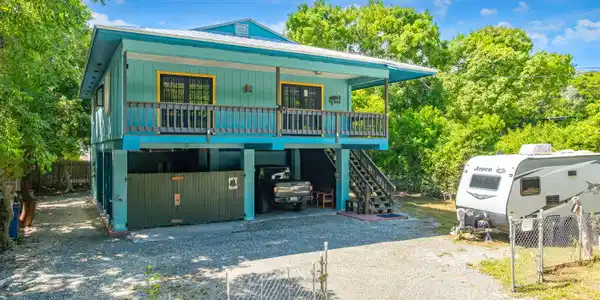 142 N Sunrise Drive