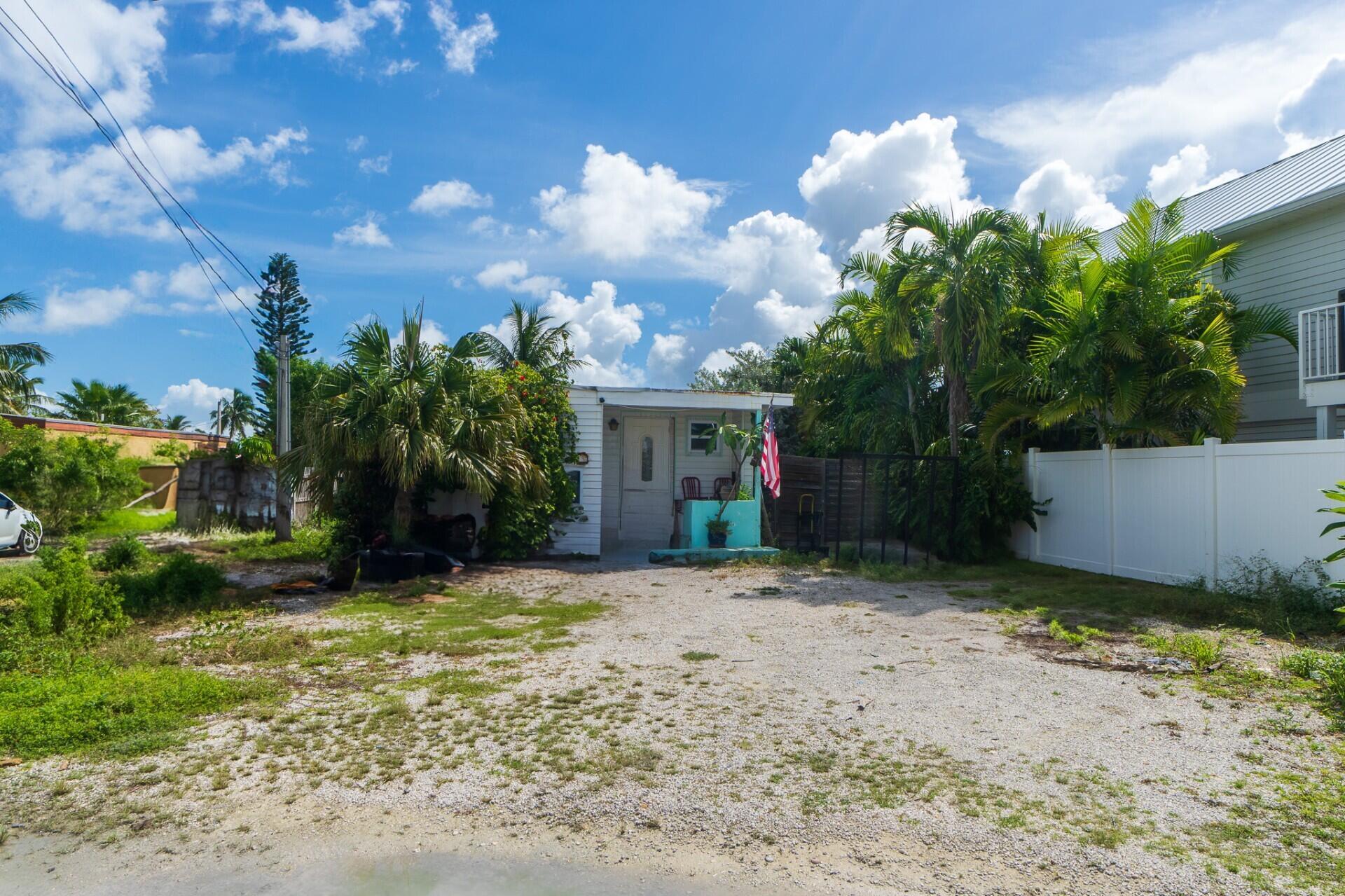 Image 4: 256 Mars Lane 13
