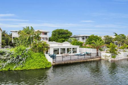 827 Eisenhower Drive