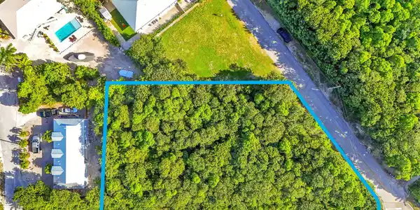 Image 3: 2-web-or-mls-1-andros-rd