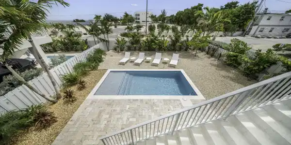 Image 3: 81839thSt22