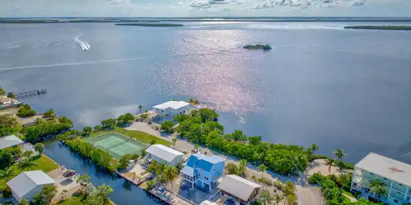 3831 Sunset Drive