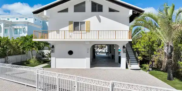218 Aberdeen Court