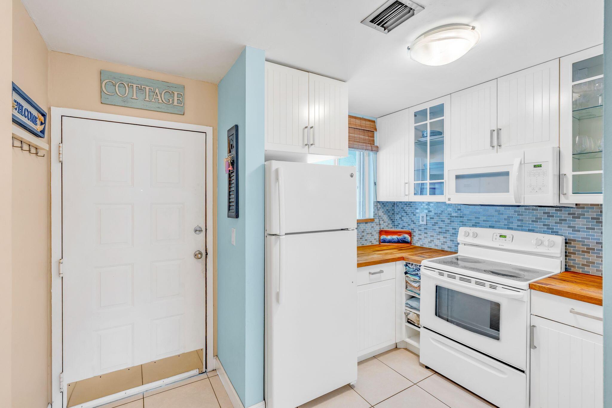 Image 4: 3-web-or-mls-98422 Windard Ave  - High E