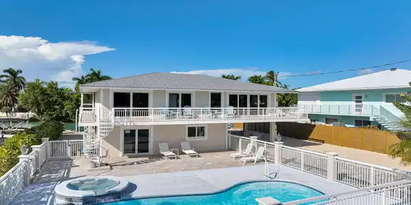 230 W Seaview Drive