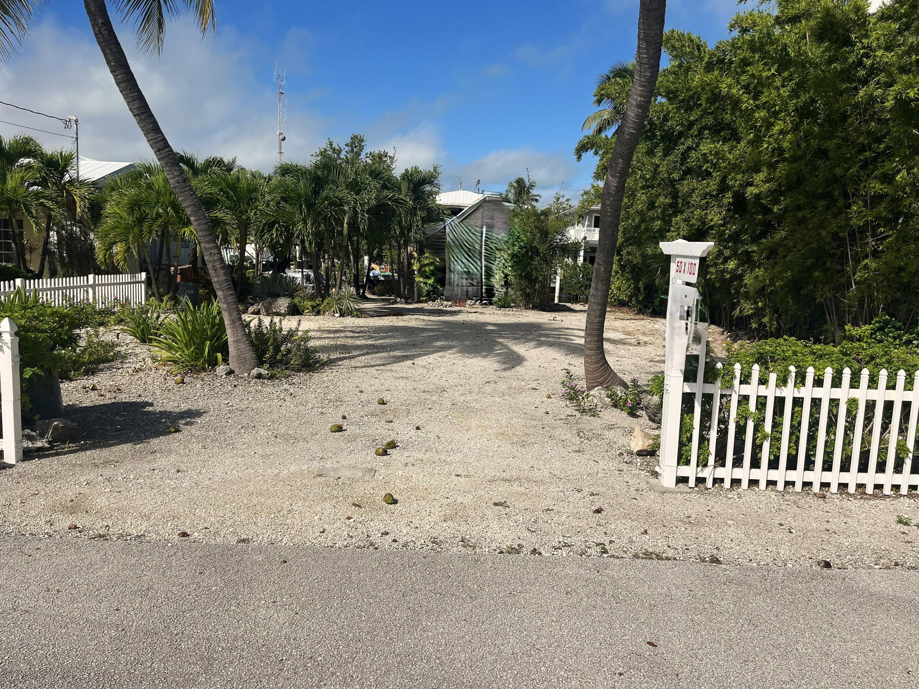 Image 3: 8) 60281-68feac6f8c2c5