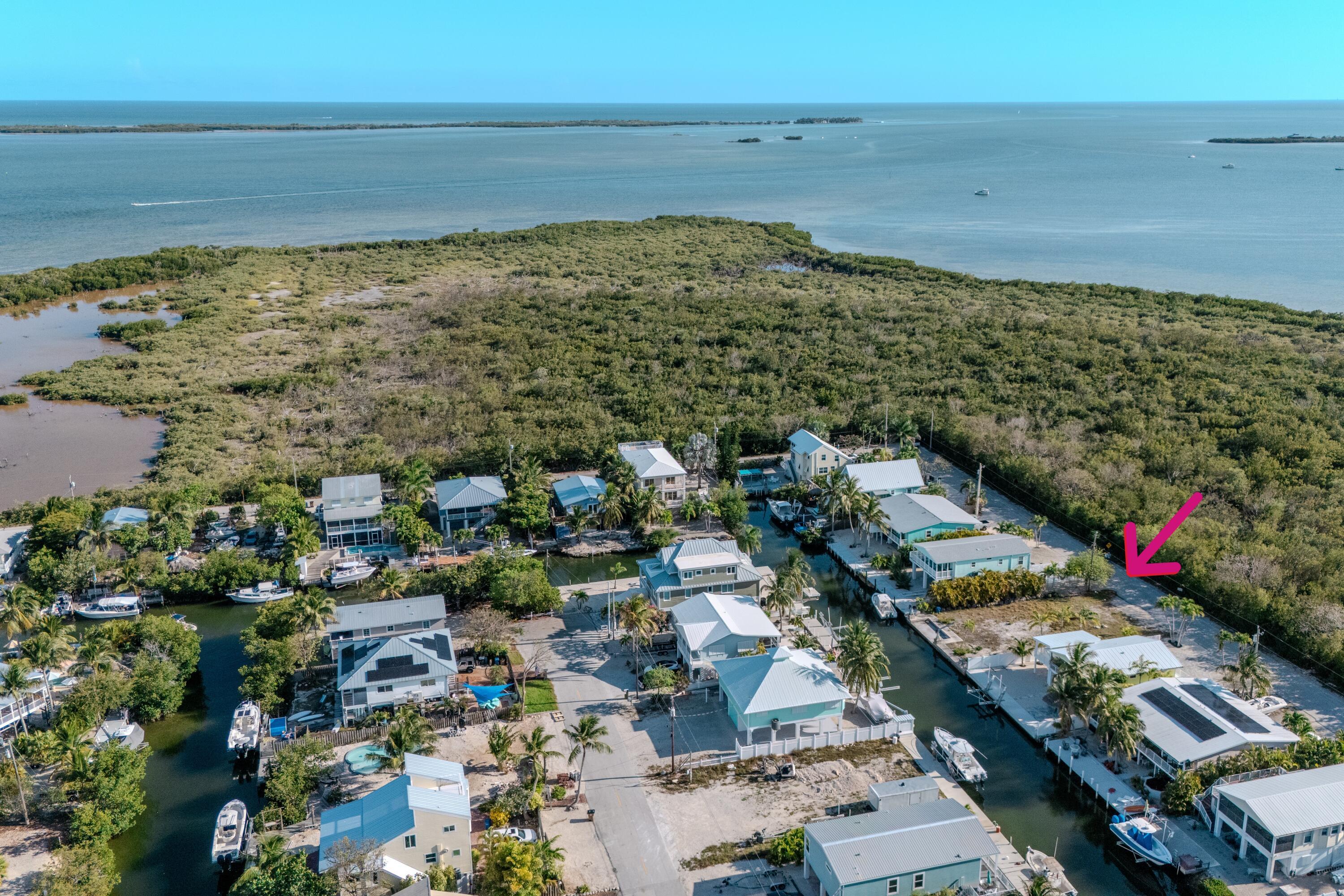 Image 4: Privacy Abounds with native area