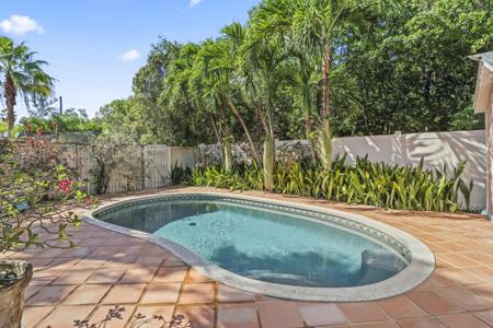 1406 Sunset Drive