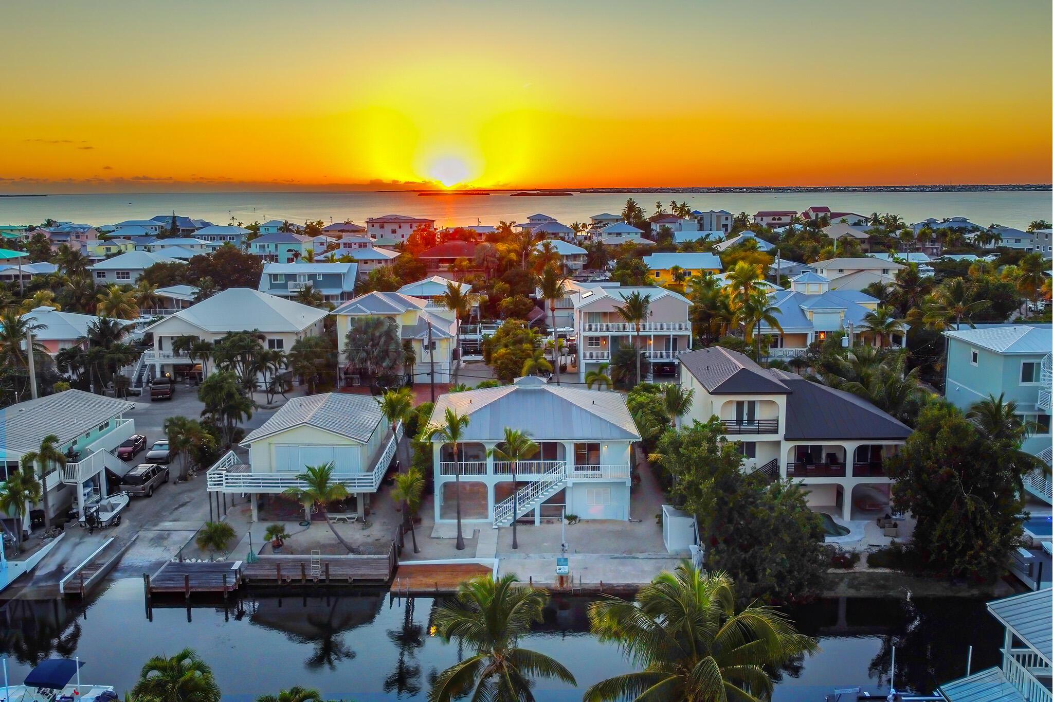 Image 3: 947 Sunset (web) 006