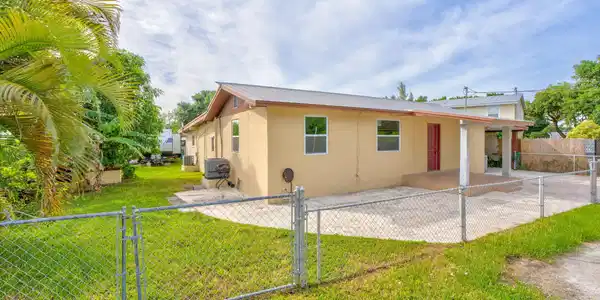 520 Palm Drive
