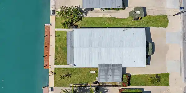 Image 2: 261 - 271 Aerial Above
