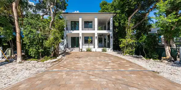 50 Transylvania Avenue