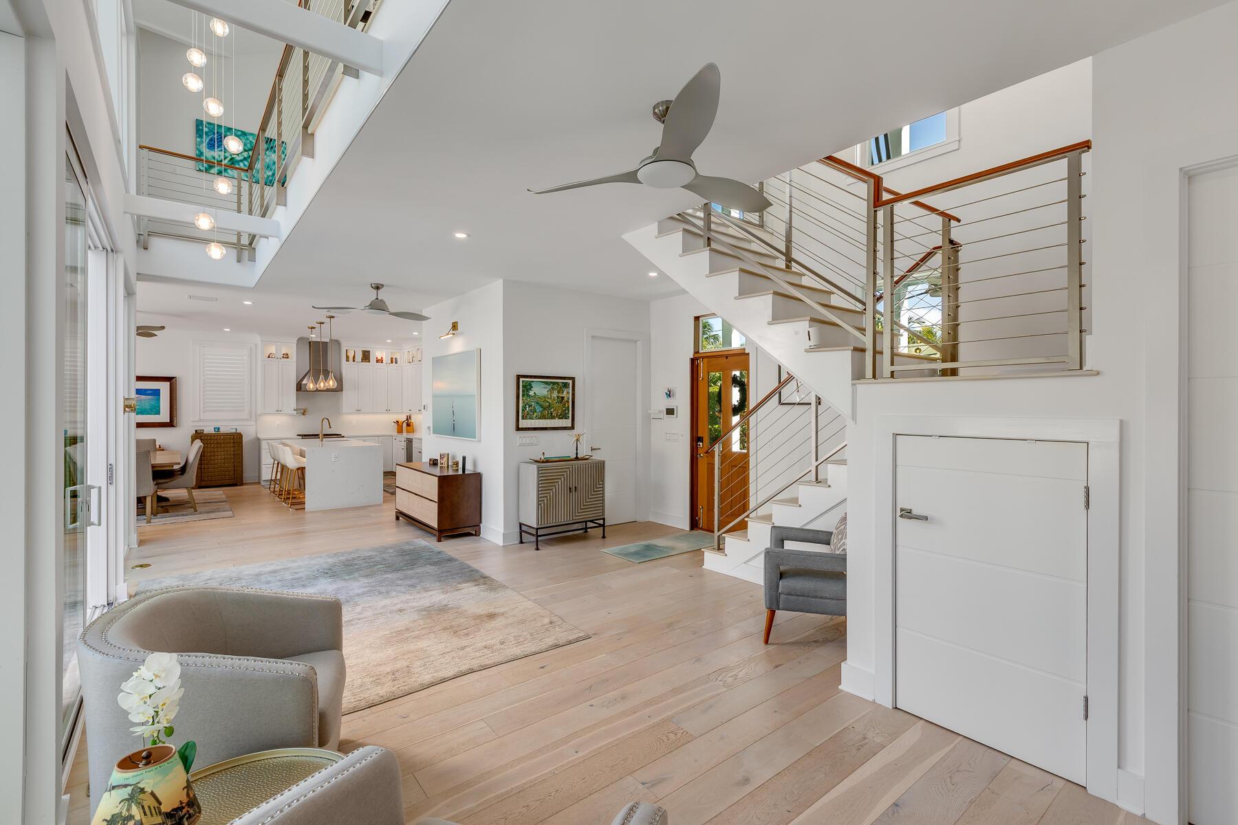 Image 4: (4) 1217 JOHNSON ST WEB-6