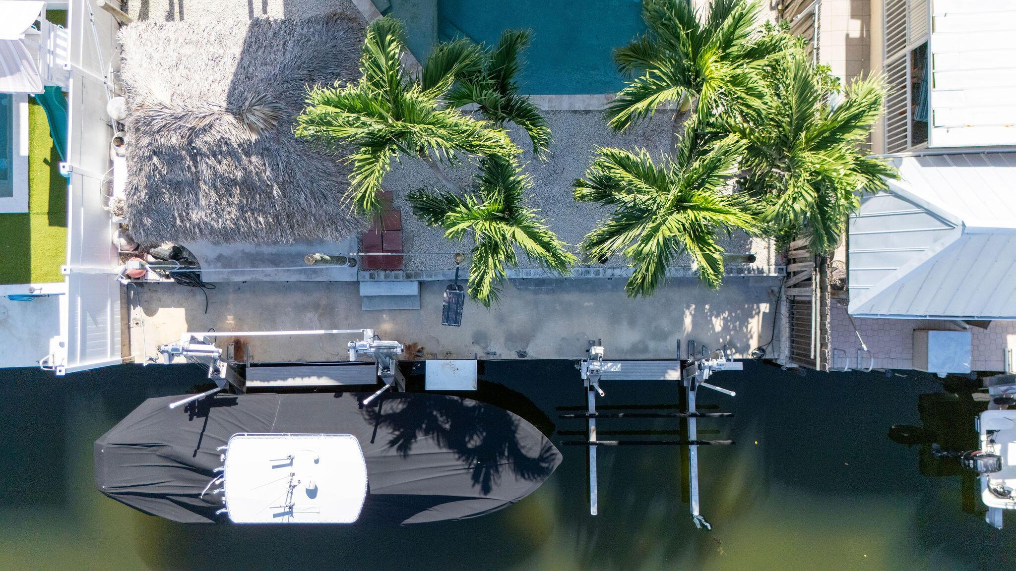 Image 4: Two Boatlifts