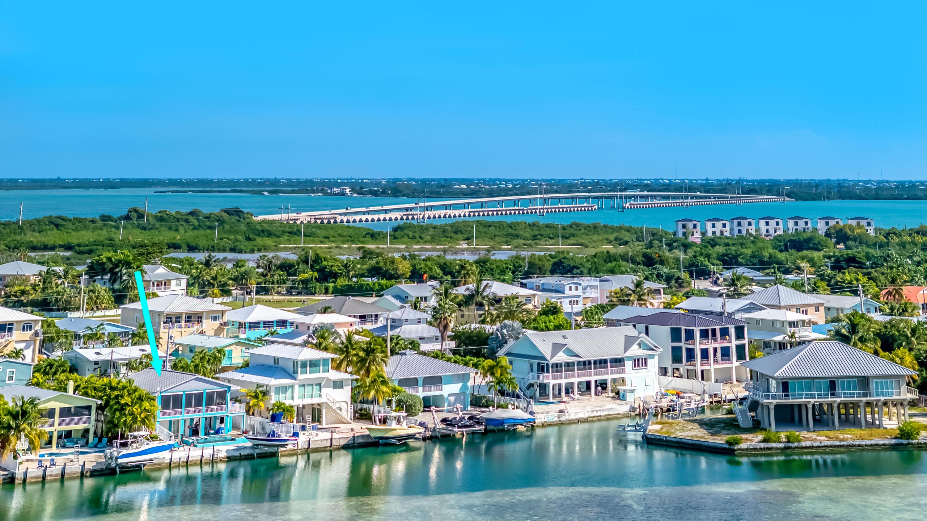 Image 4: Ocean front home with pool (16)