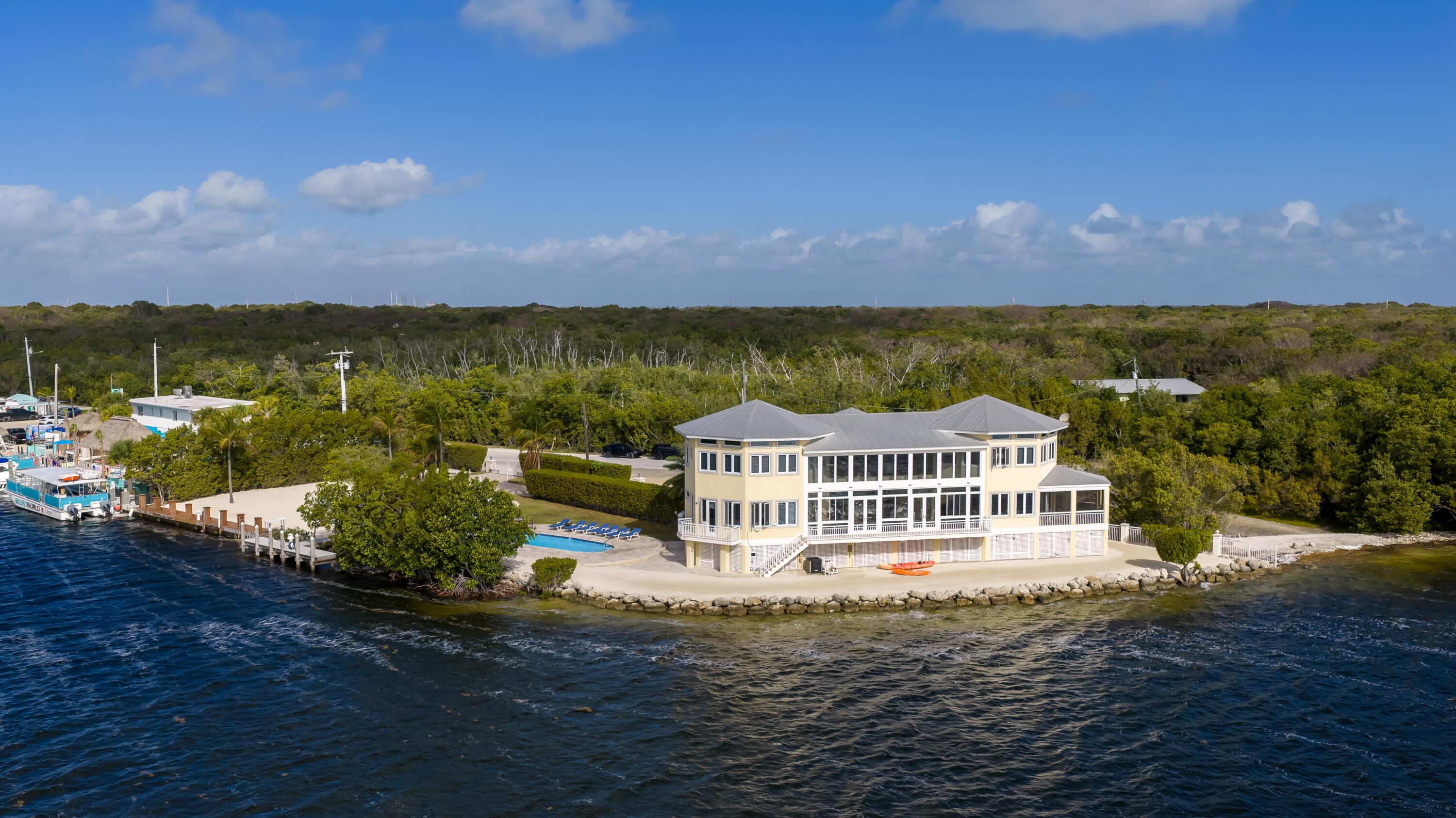 Image 1: 57 Garden Cove