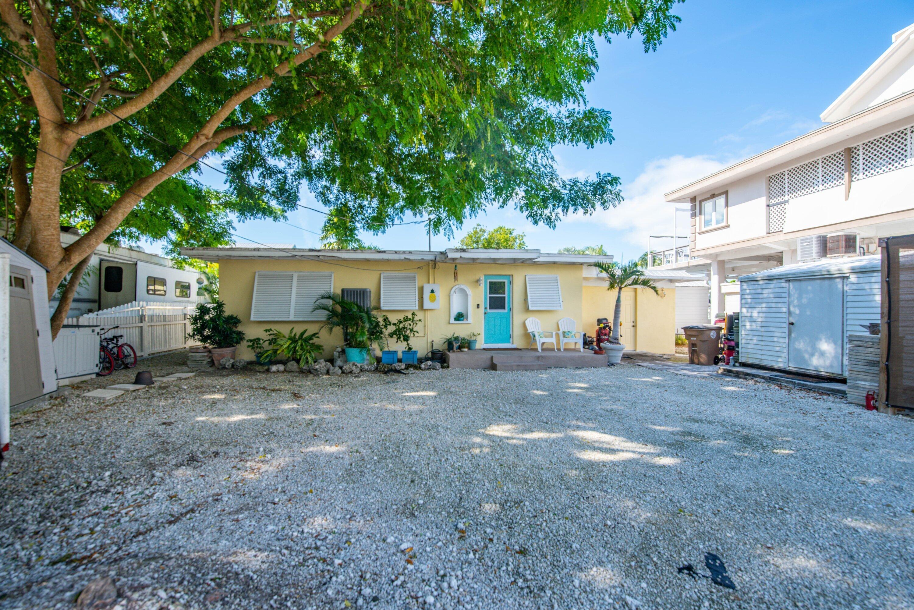 Image 1: 018-360WestShoreDrive-SummerlandKey-FL-3