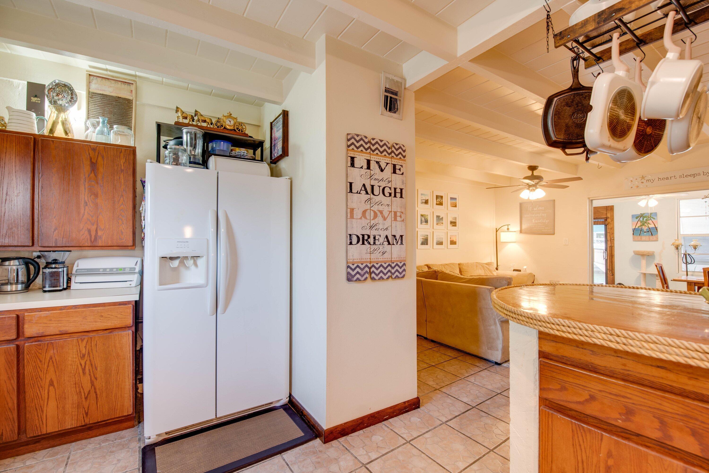 Image 3: 002-360WestShoreDrive-SummerlandKey-FL-3