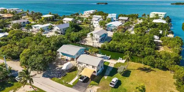 Image 2: DJI_20251231110406_0331_D