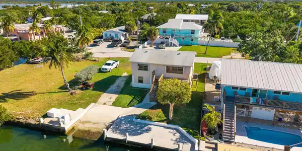 Image 3: DJI_20251231110500_0338_D