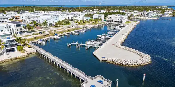 Image 2: 49-web-or-mls-94852OverseasHwy185-10