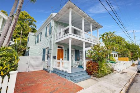 1309 Petronia Street