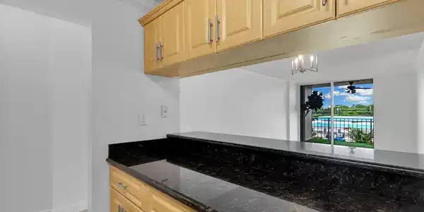 Image 4: virtual-tour-358169-04