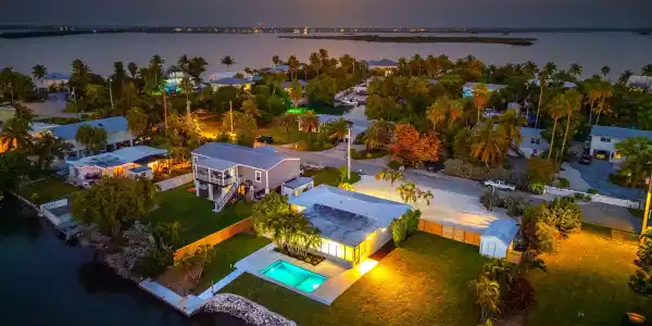 34 Bay Drive