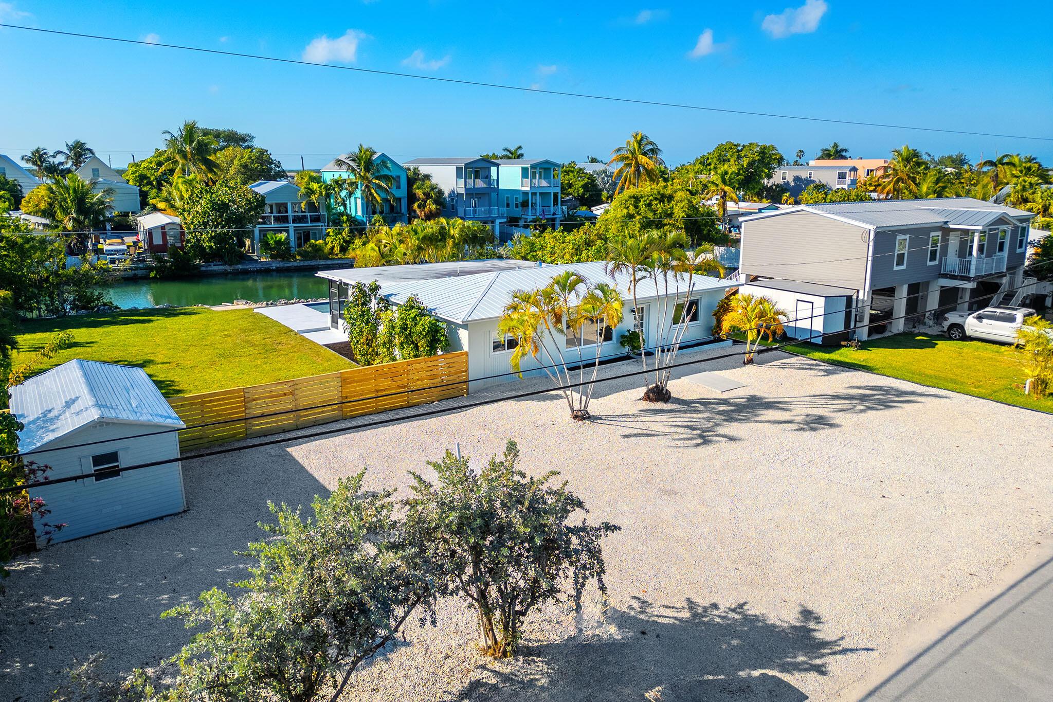 Image 3: 34 Bay Dr (web) 007