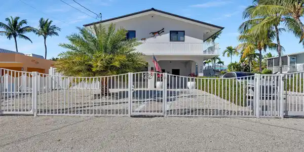 782 Bostwick Drive