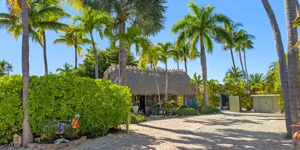 2950 Overseas Highway
