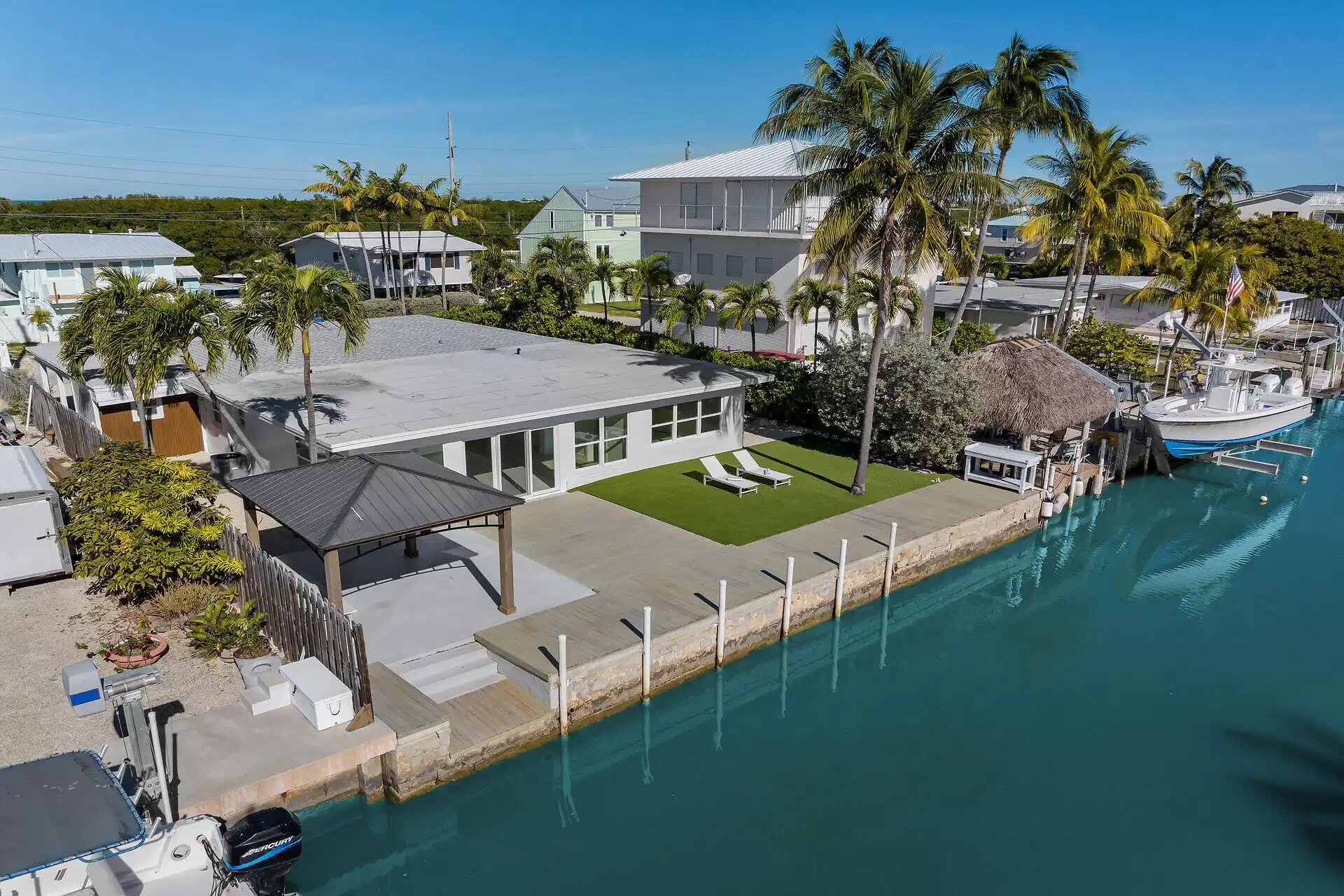 Image 1: Welcome to Paradise!