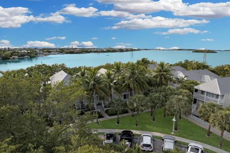 2613 Gulfview Drive